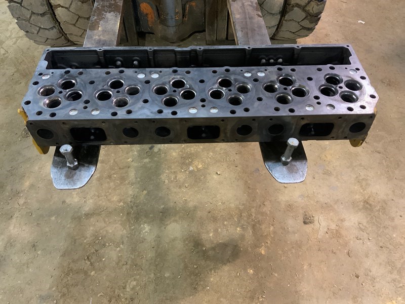 たけ Caterpillar Cylinder Head, 1482149